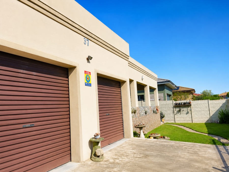 3 Bedroom Property for Sale in Reebok Western Cape